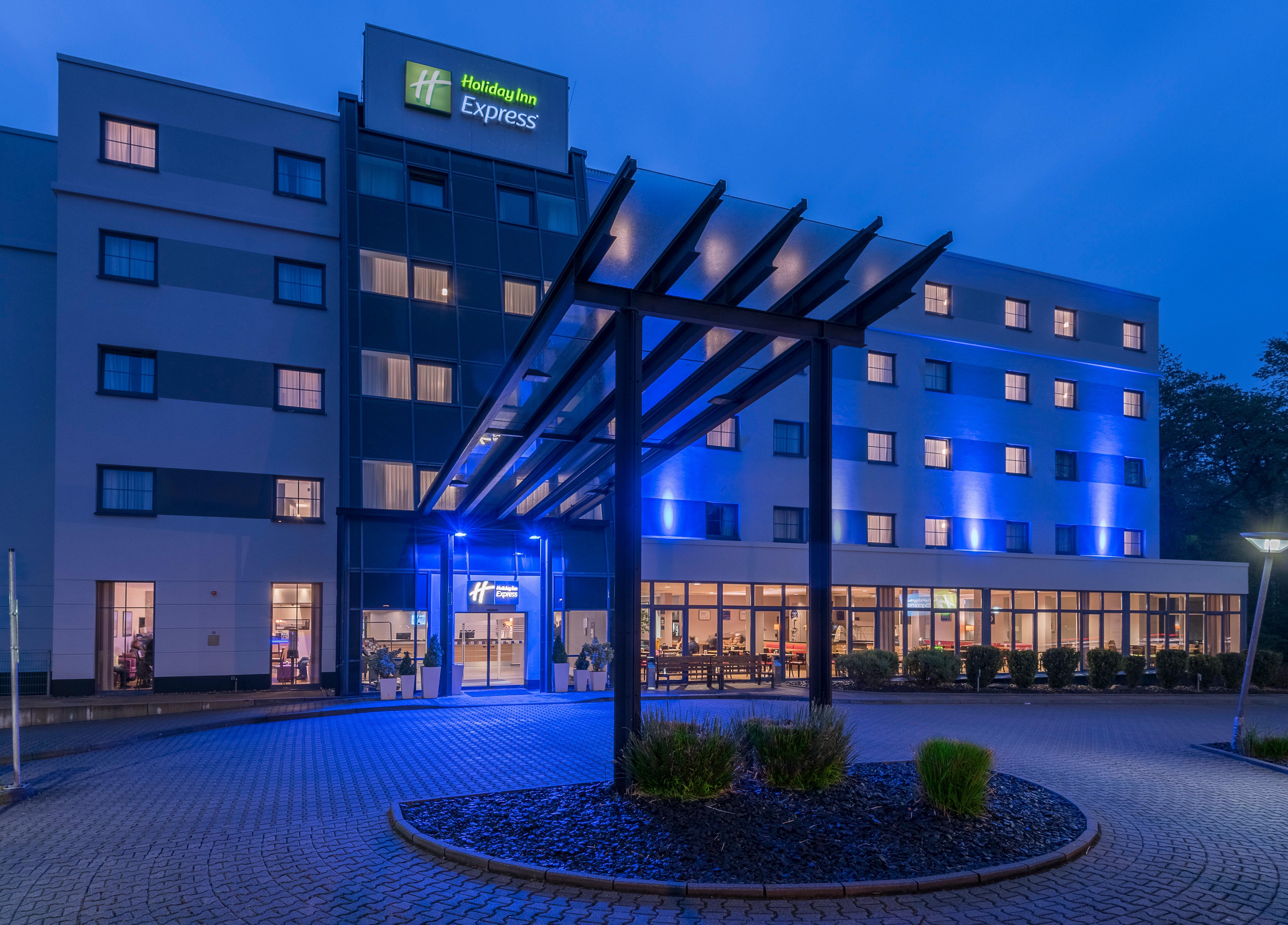 Holiday Inn Express Frankfurt Airport, An Ihg Hotel Mörfelden-Walldorf Exterior foto